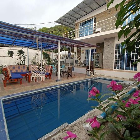 L'Vanna Hotel 페데르날레스 외부 사진