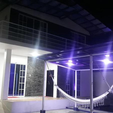 L'Vanna Hotel 페데르날레스 외부 사진